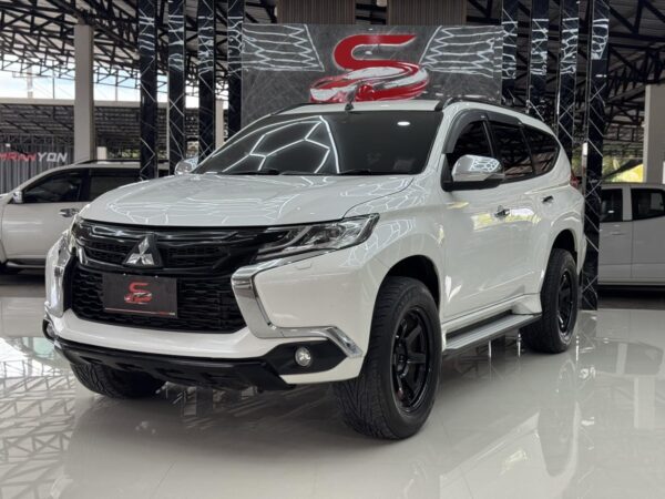 MITSUBISHI PAJERO SPORT 2.4 GLS LTD / AUTO ปี 2017 / 2560