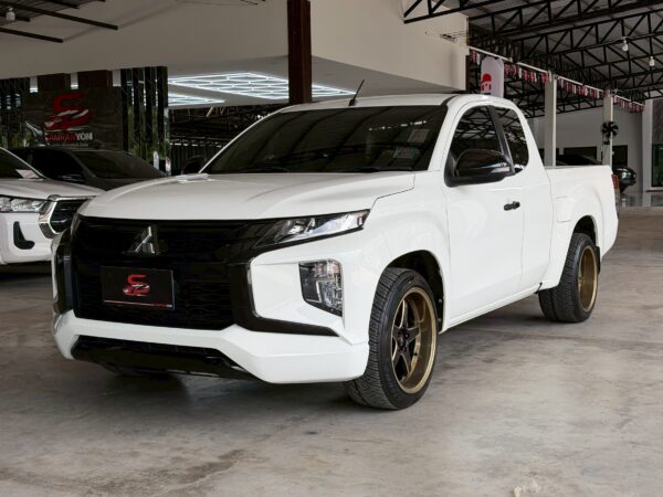 MITSUBISHI TRITON CAB 2.5 GLX / MT ปี 2022 จดทะเบียน 2566