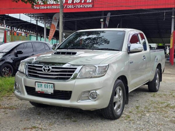 TOYOTA HILUX VIGO CHAMP J / MT ปี 2013