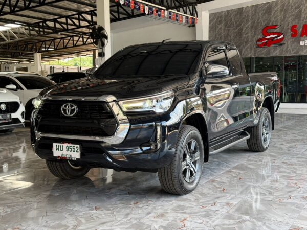 TOYOTA HILUX REVO PRERUNNER CAB 2.4 MID / AUTO ปี 2022 / 2565